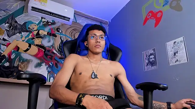 Snapshot of Kall_Ell_ chatting on April 2026 04:23:01 PM Kall Ell online show from April 2026 04:23:01 PM