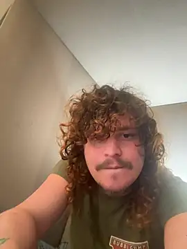 Snapshot of Bbyboybttm chatting on April 2026 10:08:02 AM Bbyboybttm online show from April 2026 10:08:02 AM