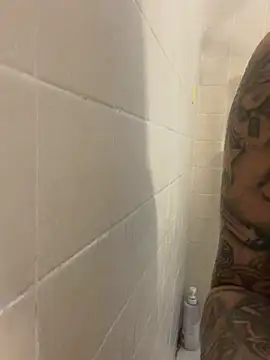 Snapshot of HbkOrLuvMe chatting on April 2026 09:04:01 AM HbkOrLuvMe online show from April 2026 09:04:01 AM