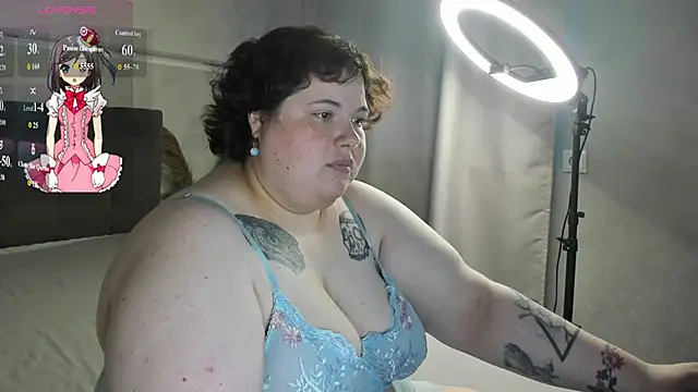 Snapshot of Sew_Sunny chatting on June 2026 12:57:01 AM Sew Sunny online show from June 2026 12:57:01 AM
