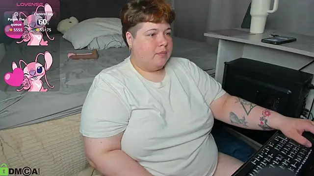 Snapshot of Sew_Sunny chatting on July 2026 09:03:01 AM Sew Sunny online show from July 2026 09:03:01 AM