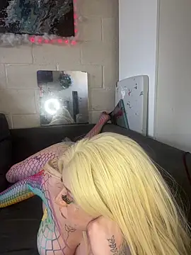 KarmaValentina online show from May 2026 10:48:01 PM