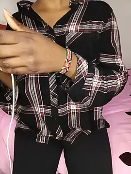 Snapshot of MsCutie chatting on April 2026 07:58:02 AM MsCutie online show from April 2026 07:58:02 AM