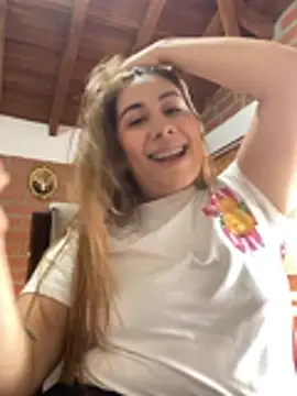 Snapshot of _BellaSmith_ chatting on May 2026 02:12:02 PM BellaSmith online show from May 2026 02:12:02 PM