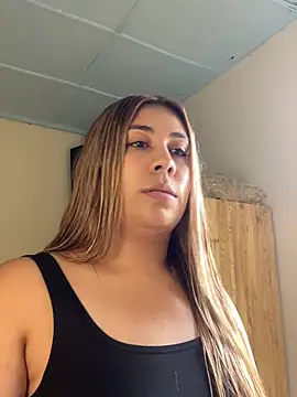 Snapshot of _BellaSmith_ chatting on June 2026 02:48:02 PM BellaSmith online show from June 2026 02:48:02 PM