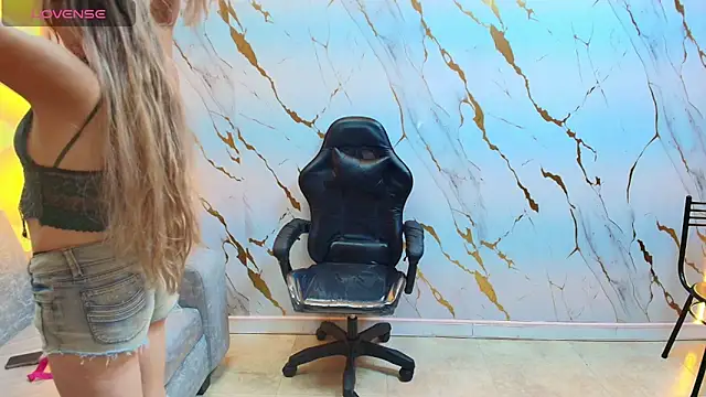 Summer tf online show from April 2026 02:02:02 PM