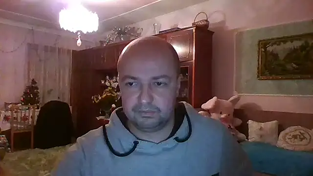 Luceriusbigass online show from January 2025 03:50:01 PM