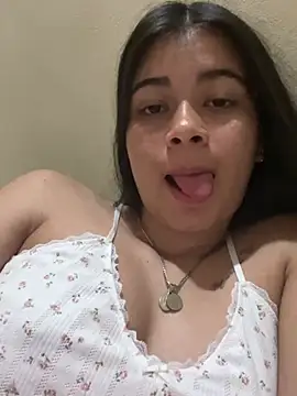 Snapshot of Kloe_zaf chatting on May 2026 05:24:01 AM Kloe zaf online show from May 2026 05:24:01 AM