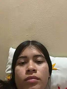 Snapshot of Kloe_zaf chatting on May 2026 07:02:02 AM Kloe zaf online show from May 2026 07:02:02 AM
