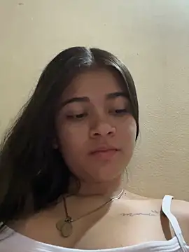 Snapshot of Kloe_zaf chatting on May 2026 04:51:02 AM Kloe zaf online show from May 2026 04:51:02 AM
