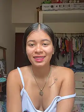 Snapshot of Kloe_zaf chatting on June 2026 08:58:01 PM Kloe zaf online show from June 2026 08:58:01 PM