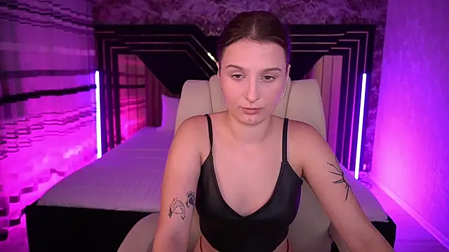 VikVikLove online show from June 2026 07:29:01 PM