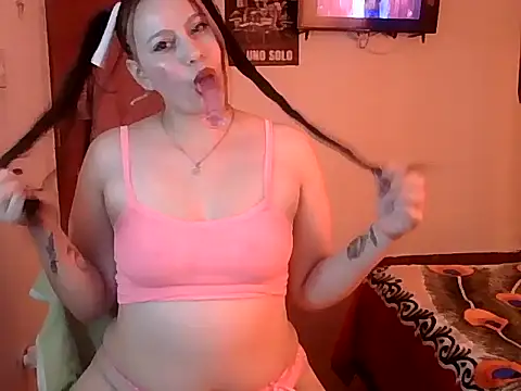 Keyangels online show from April 2026 05:40:02 PM