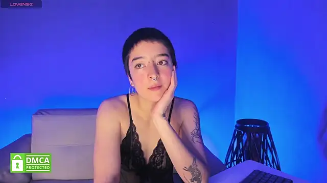 Snapshot of Atheena__ chatting on May 2026 12:54:01 PM Atheena online show from May 2026 12:54:01 PM