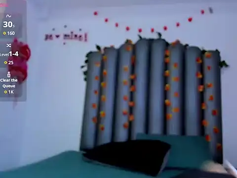 Snapshot of Carolinaa-03 chatting on April 2026 08:14:02 PM Carolinaa-03 online show from April 2026 08:14:02 PM