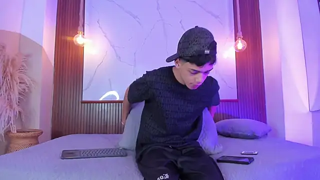 Snapshot of Eroticxcouple chatting on May 2026 05:21:02 PM Eroticxcouple online show from May 2026 05:21:02 PM