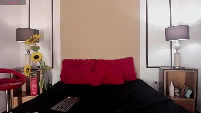 Snapshot of NatashaLuxy chatting on June 2026 07:45:01 PM NatashaLuxy online show from June 2026 07:45:01 PM