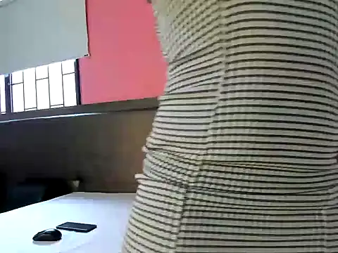 Azul Luna online show from April 2026 03:50:01 PM