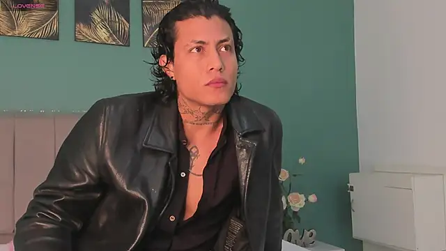 Snapshot of Damian_Romanoff chatting on April 2026 12:27:02 PM Damian Romanoff online show from April 2026 12:27:02 PM