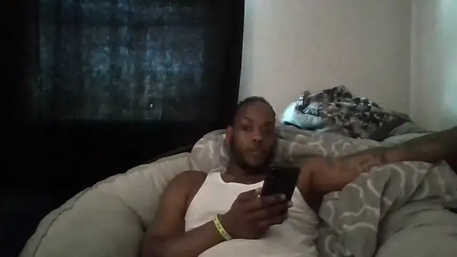 Snapshot of zdaddymm chatting on April 2026 11:18:02 PM zdaddymm online show from April 2026 11:18:02 PM