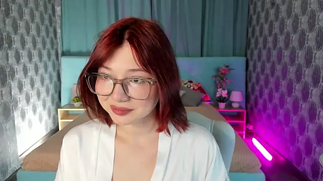 Snapshot of Lessi_Panic chatting on May 2026 12:41:01 AM Lessi Panic online show from May 2026 12:41:01 AM