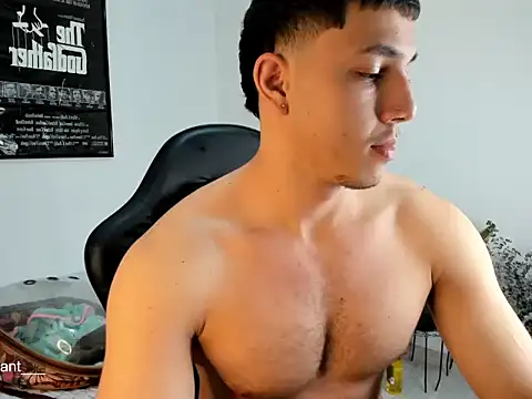 Snapshot of Max_valiant chatting on April 2026 01:27:02 AM Max valiant online show from April 2026 01:27:02 AM