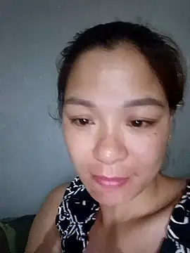 Snapshot of mia0033 chatting on April 2026 06:21:01 PM mia0033 online show from April 2026 06:21:01 PM