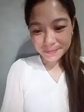 Snapshot of mia0033 chatting on May 2026 09:45:01 PM mia0033 online show from May 2026 09:45:01 PM