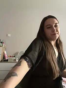 Snapshot of RiannaBrown chatting on April 2026 03:01:02 AM RiannaBrown online show from April 2026 03:01:02 AM