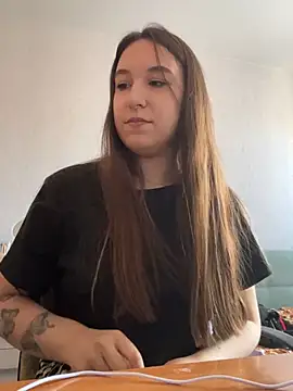 Snapshot of RiannaBrown chatting on April 2026 03:12:01 AM RiannaBrown online show from April 2026 03:12:01 AM