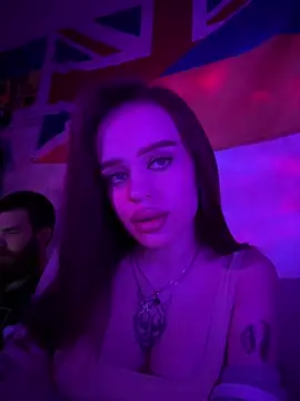 lisaandkokos online show from April 2026 06:19:01 PM