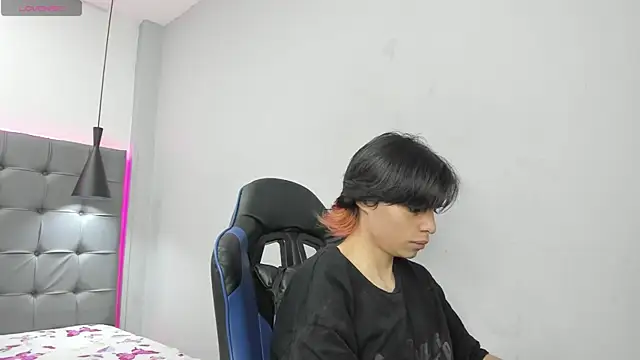 Snapshot of Duosensation_ chatting on April 2026 01:38:01 PM Duosensation online show from April 2026 01:38:01 PM