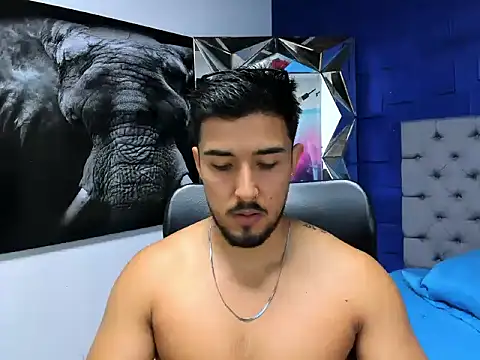 Snapshot of alangreek1 chatting on June 2026 01:32:02 AM alangreek1 online show from June 2026 01:32:02 AM