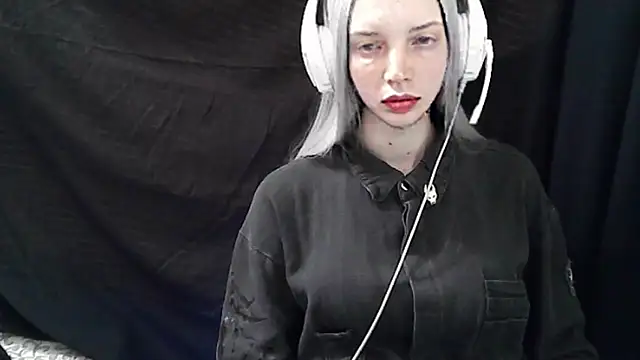 Snapshot of Crimson_Lady chatting on May 2026 05:54:02 PM Crimson Lady online show from May 2026 05:54:02 PM