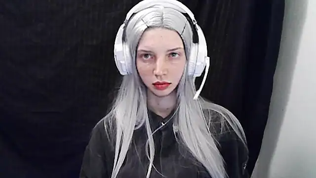 Snapshot of Crimson_Lady chatting on May 2026 06:50:01 PM Crimson Lady online show from May 2026 06:50:01 PM