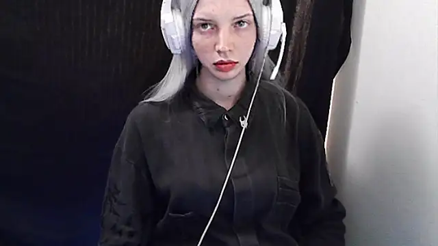 Snapshot of Crimson_Lady chatting on May 2026 08:21:02 PM Crimson Lady online show from May 2026 08:21:02 PM