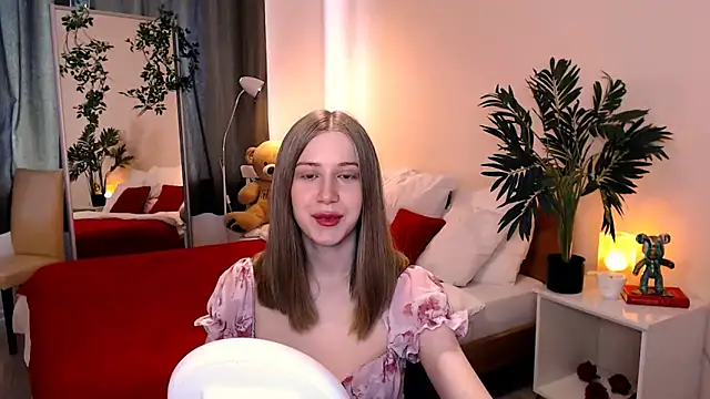 cheeky chick online show from May 2026 01:29:01 PM