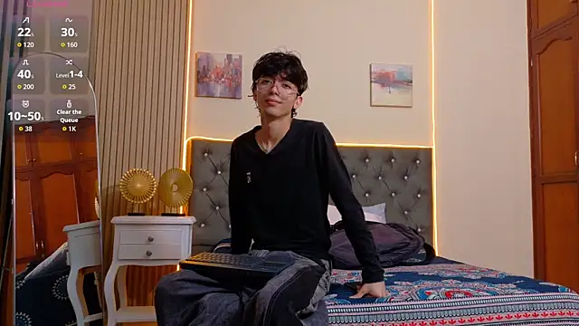 Snapshot of Twink_Sebas7 chatting on July 2026 12:44:01 PM Twink Sebas7 online show from July 2026 12:44:01 PM