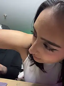 hotlatinocouple   online show from June 2026 12:02:02 AM
