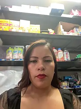 MIA ROSSEEE online show from June 2026 01:17:02 PM