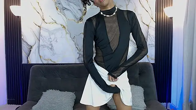 Snapshot of triiangel_latinboy chatting on April 2026 12:35:01 AM triiangel latinboy online show from April 2026 12:35:01 AM