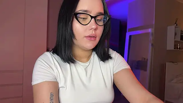 lola raze online show from May 2026 10:17:02 PM