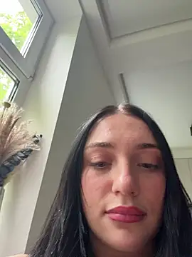 Snapshot of LucyHotty_ chatting on June 2026 03:58:02 PM LucyHotty online show from June 2026 03:58:02 PM