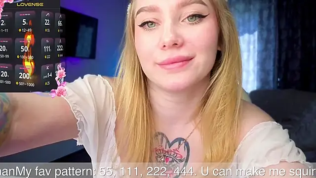 Snapshot of AliceMilr chatting on May 2026 08:41:01 AM AliceMilr online show from May 2026 08:41:01 AM
