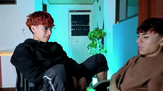 Snapshot of Ryan_y_tony chatting on April 2026 01:56:01 AM Ryan y tony online show from April 2026 01:56:01 AM