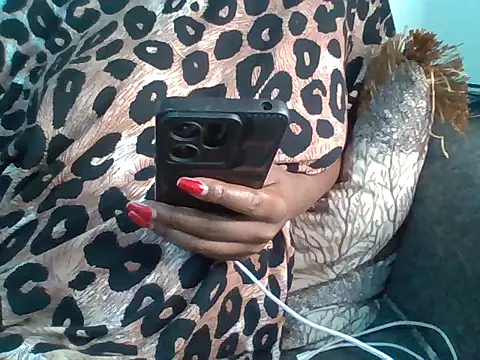 hotchoco03 online show from April 2026 09:08:02 PM