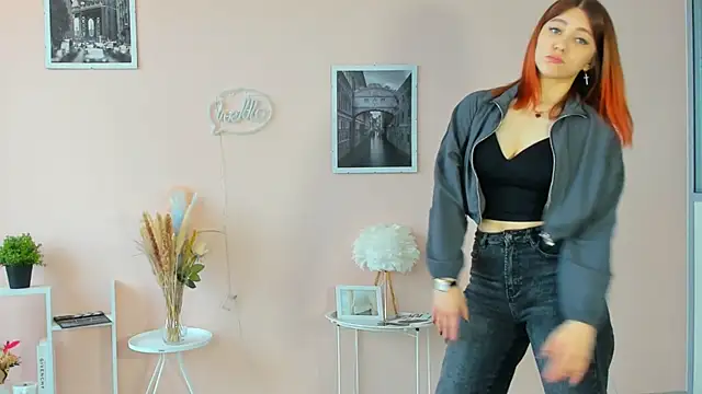 Snapshot of FallonGarza chatting on April 2026 05:34:01 AM FallonGarza online show from April 2026 05:34:01 AM