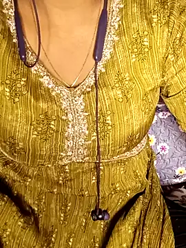 Snapshot of SEXY_NOOR01 chatting on April 2026 07:24:02 AM SEXY NOOR01 online show from April 2026 07:24:02 AM