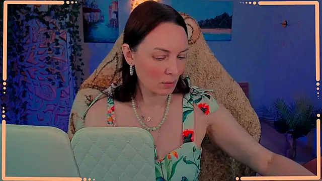 Snapshot of LanaRadiance chatting on June 2026 11:45:01 AM LanaRadiance online show from June 2026 11:45:01 AM
