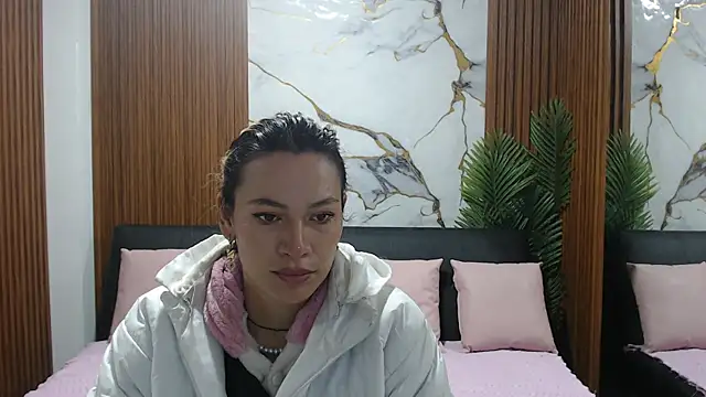 Snapshot of alonddra_tay chatting on April 2026 11:34:01 AM alonddra tay online show from April 2026 11:34:01 AM